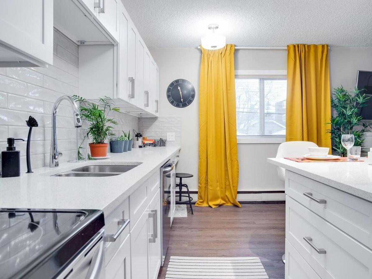 Gorgeous 2Br Condo W Parking Patio Coffee! 卡加利 外观 照片