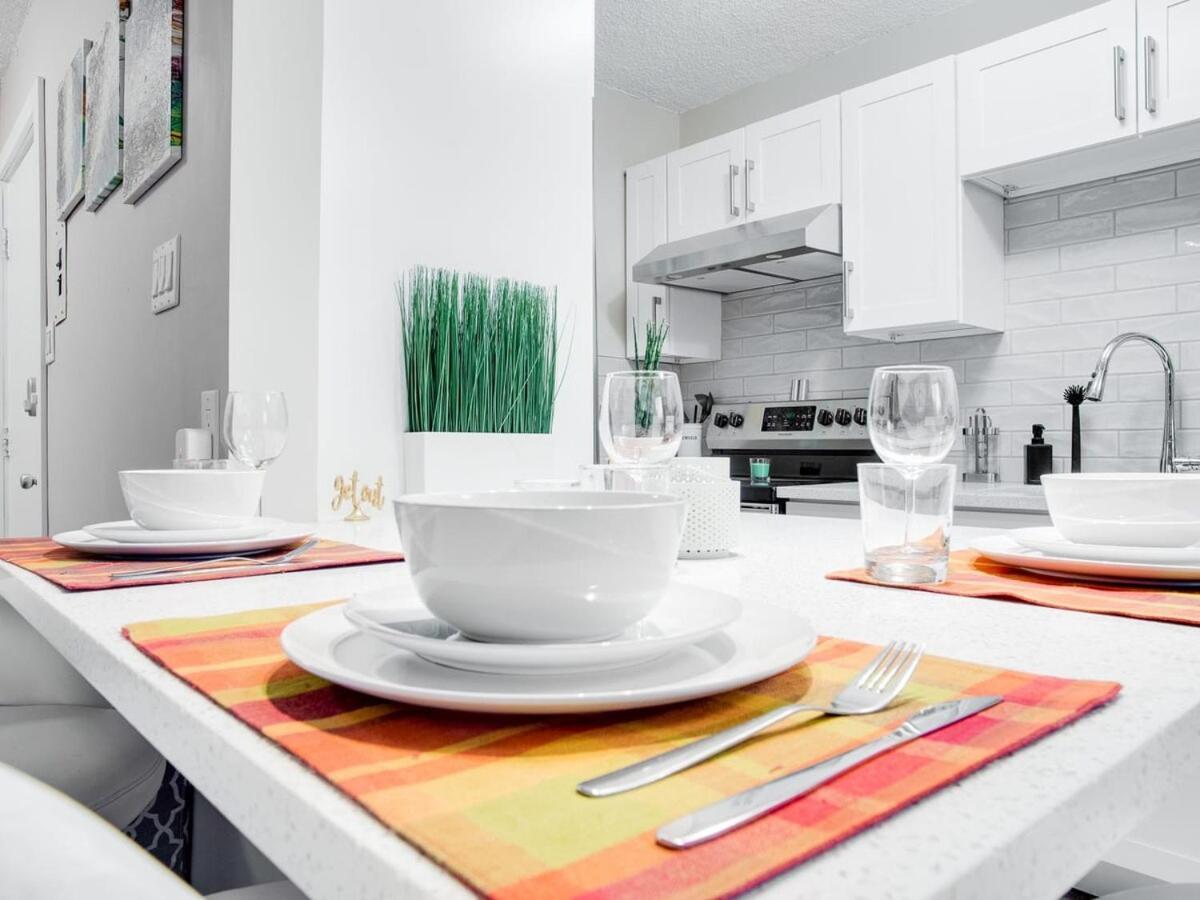 Gorgeous 2Br Condo W Parking Patio Coffee! 卡加利 外观 照片